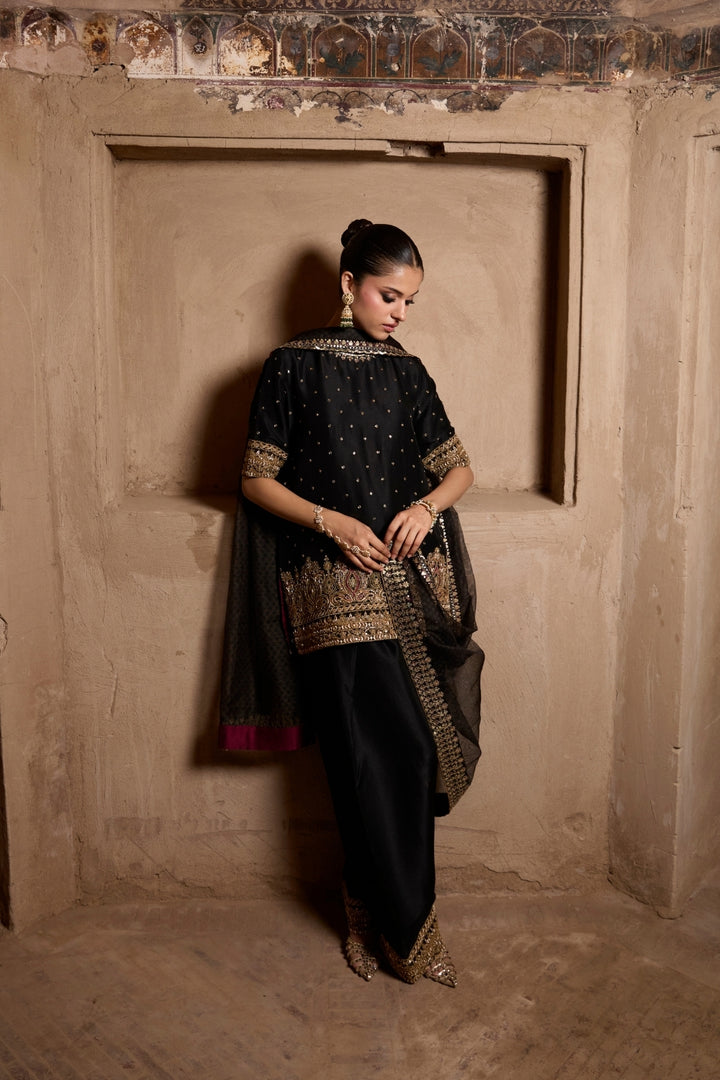 Design 09 - Black - Ranya Festive RTW '25