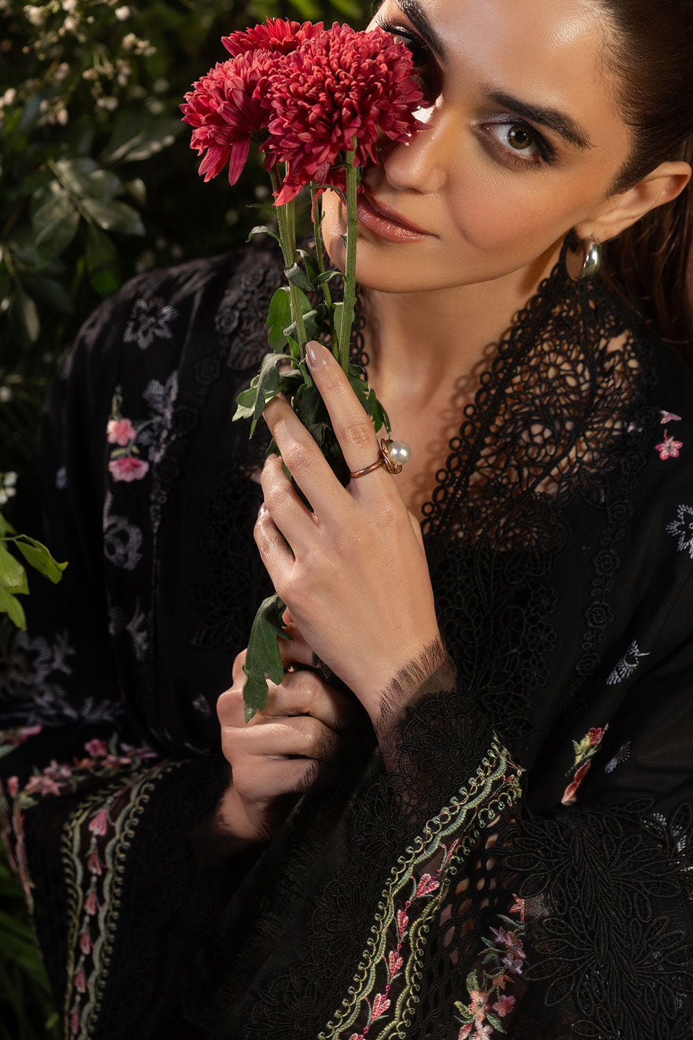Design 14B Luxury Lawn 2025 Unstitched