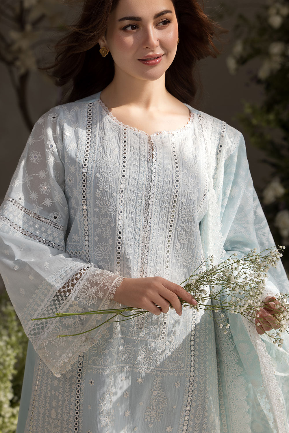 Design 7A Luxury Lawn 2025 Unstitched