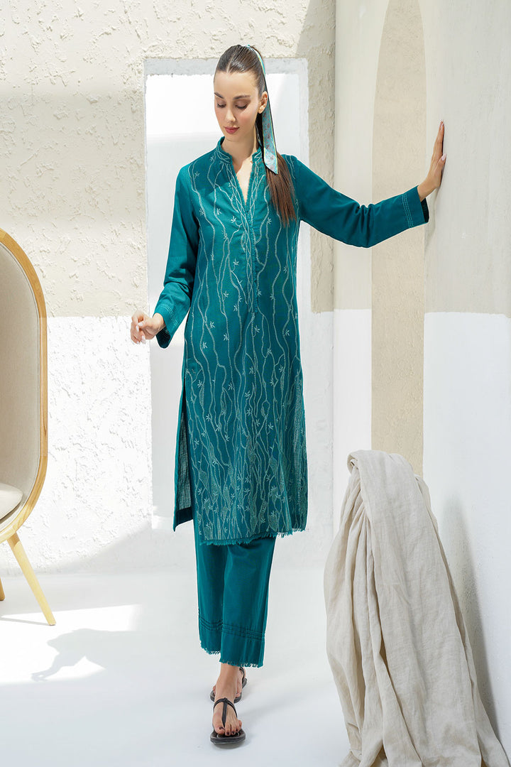 Design 3 - Winter Pret 25 Shirt & Trouser