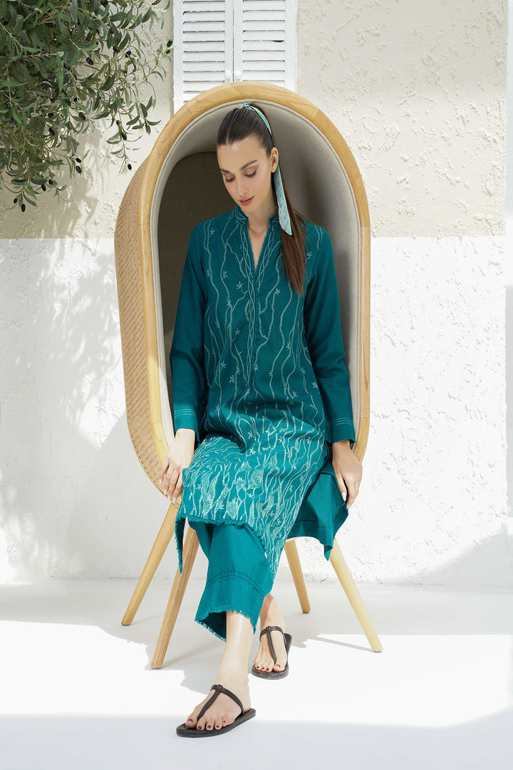 Design 3 - Winter Pret 25 Shirt & Trouser