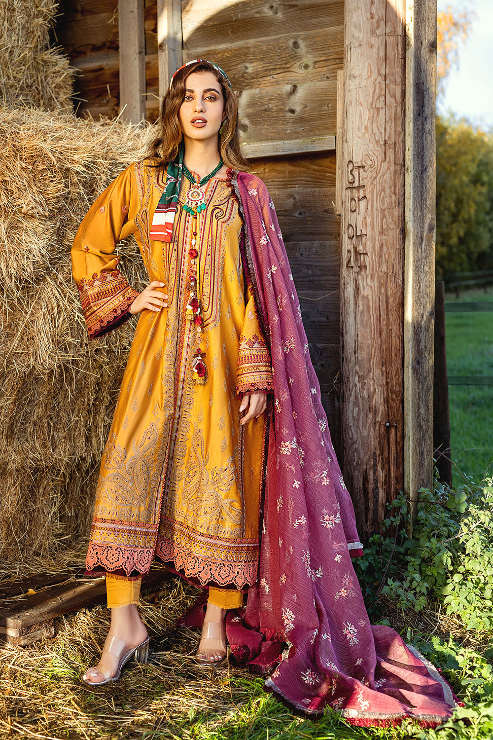 Design 2B Autumn/Winter 2022 Unstitched